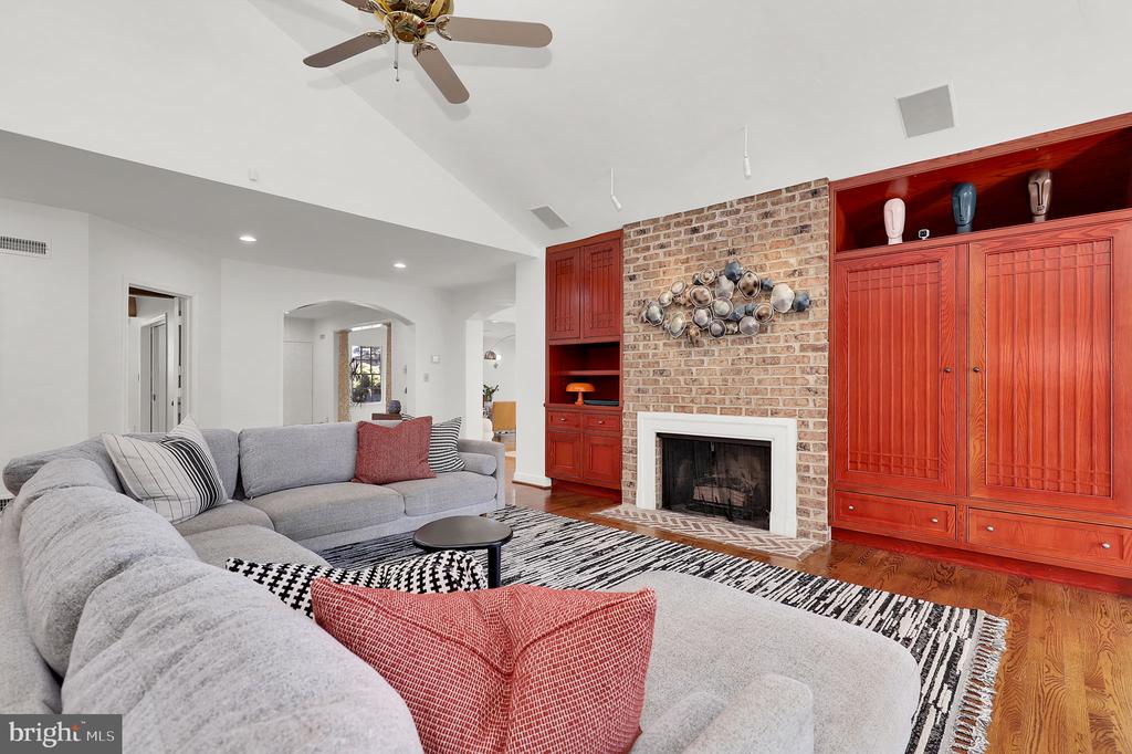 11208 Stephalee Ln