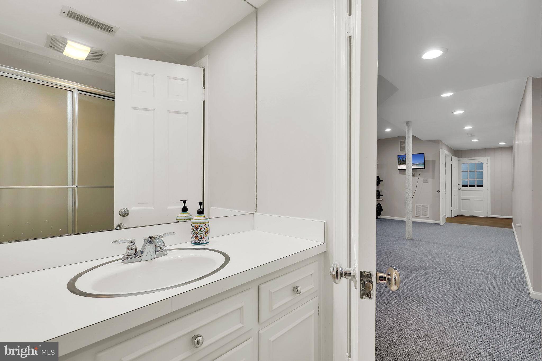 11208 Stephalee Ln