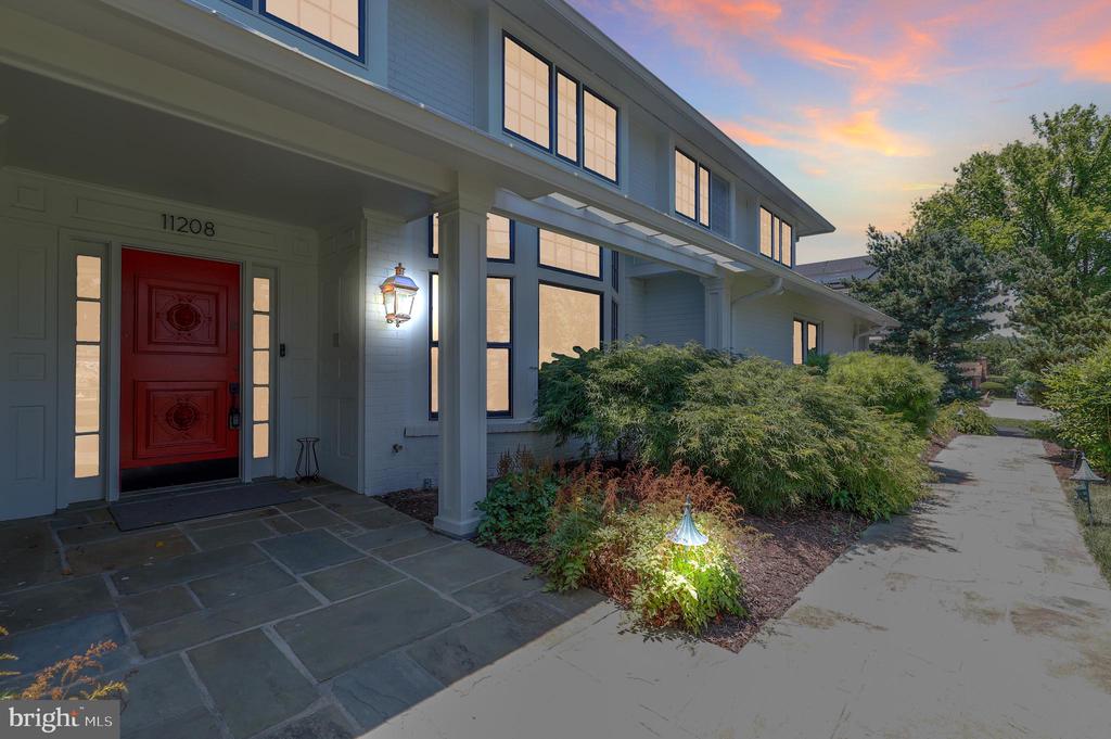 11208 Stephalee Ln