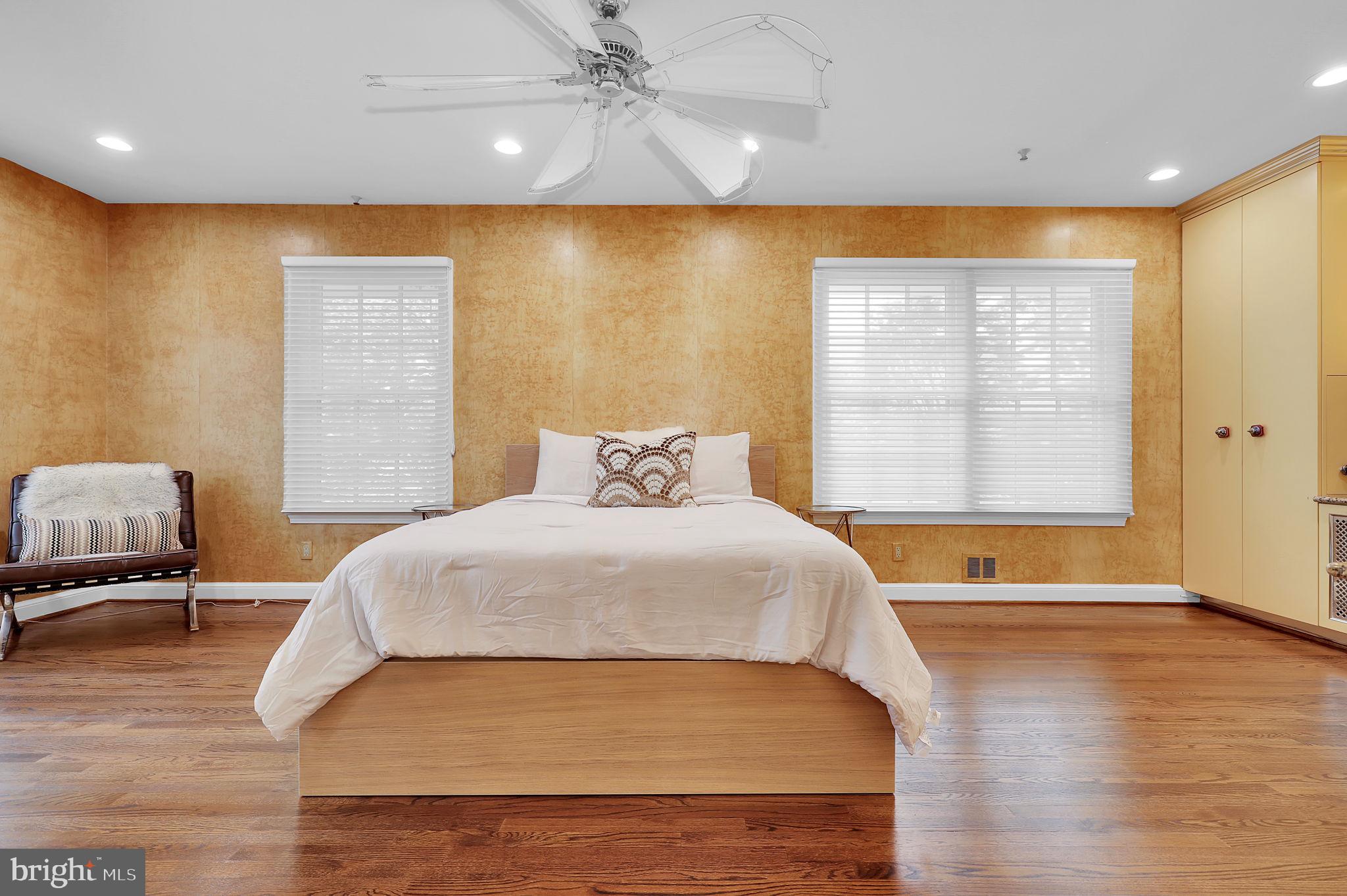 11208 Stephalee Ln