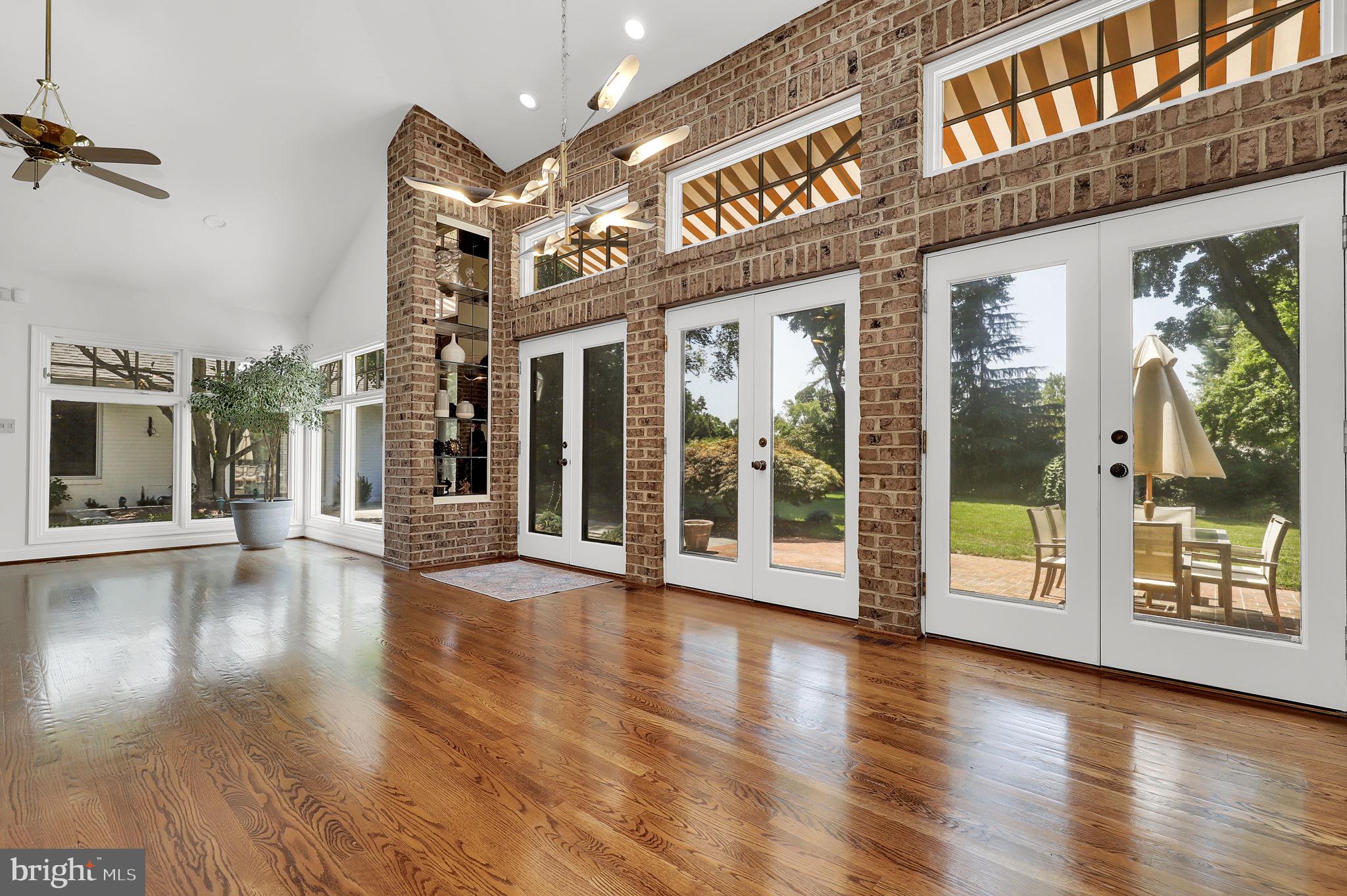 11208 Stephalee Ln