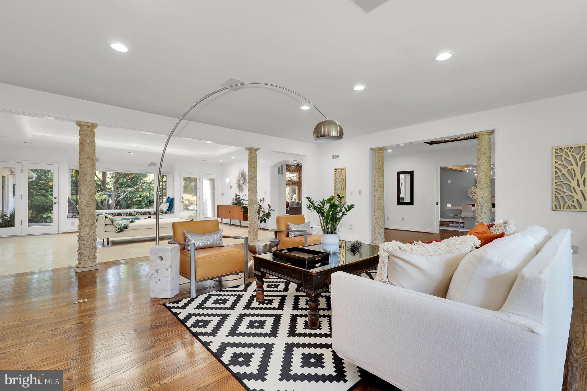 11208 Stephalee Ln