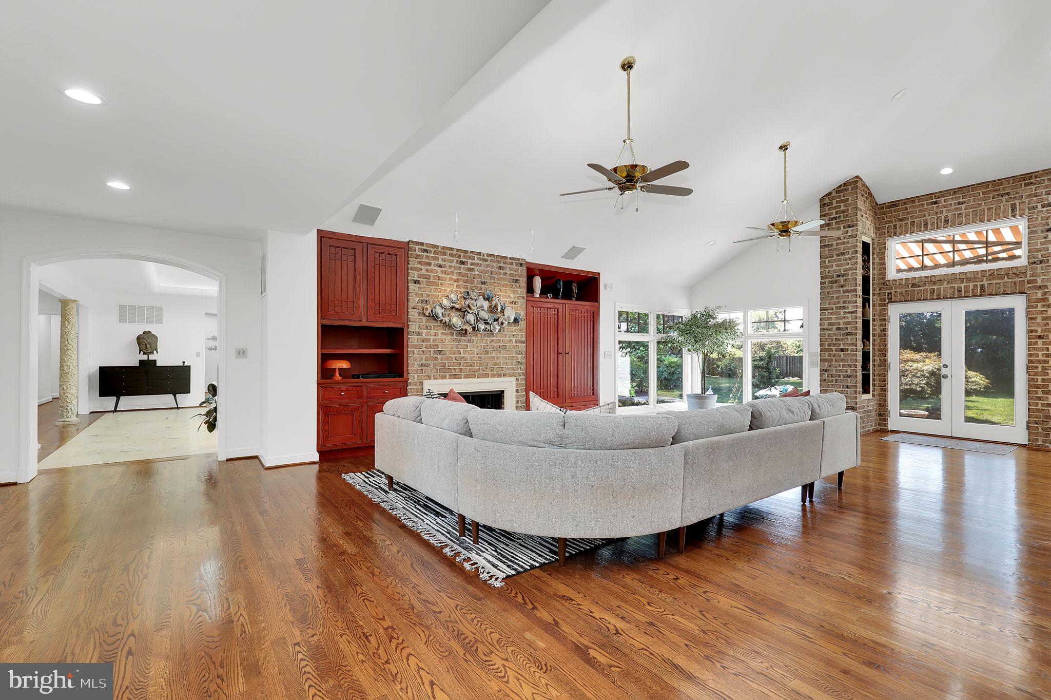 11208 Stephalee Ln