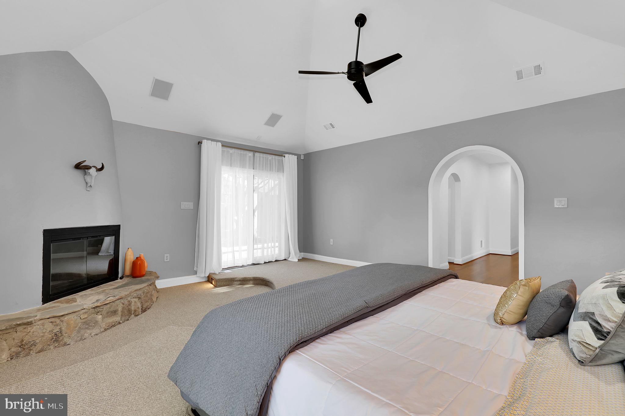 11208 Stephalee Ln