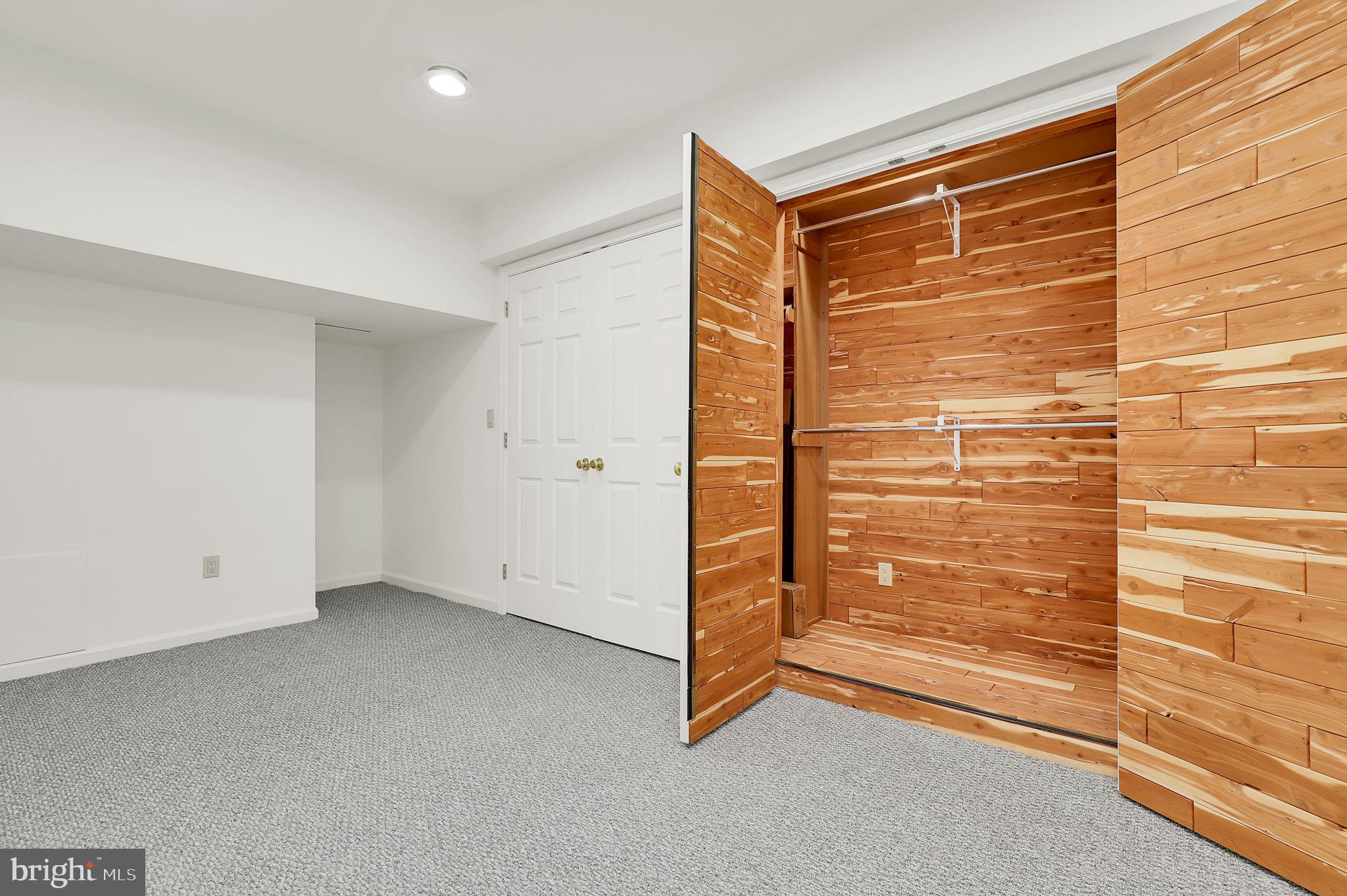 11208 Stephalee Ln