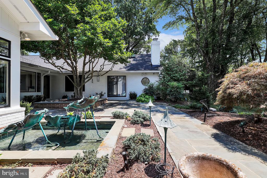11208 Stephalee Ln