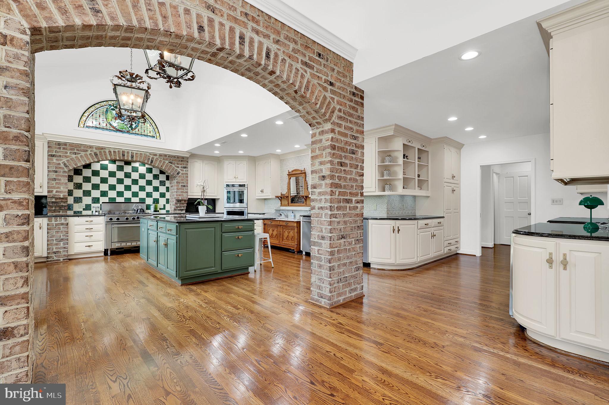 11208 Stephalee Ln
