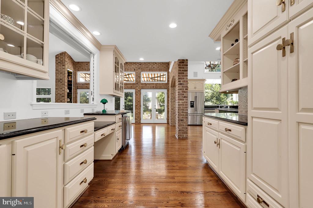 11208 Stephalee Ln