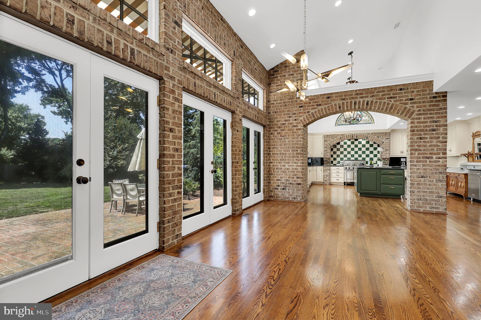 11208 Stephalee Ln