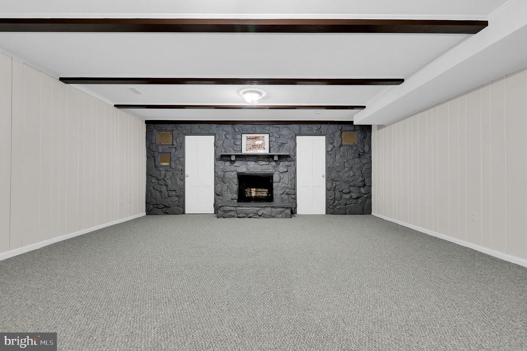 11208 Stephalee Ln