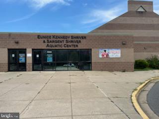 5817 Edson Ln #301