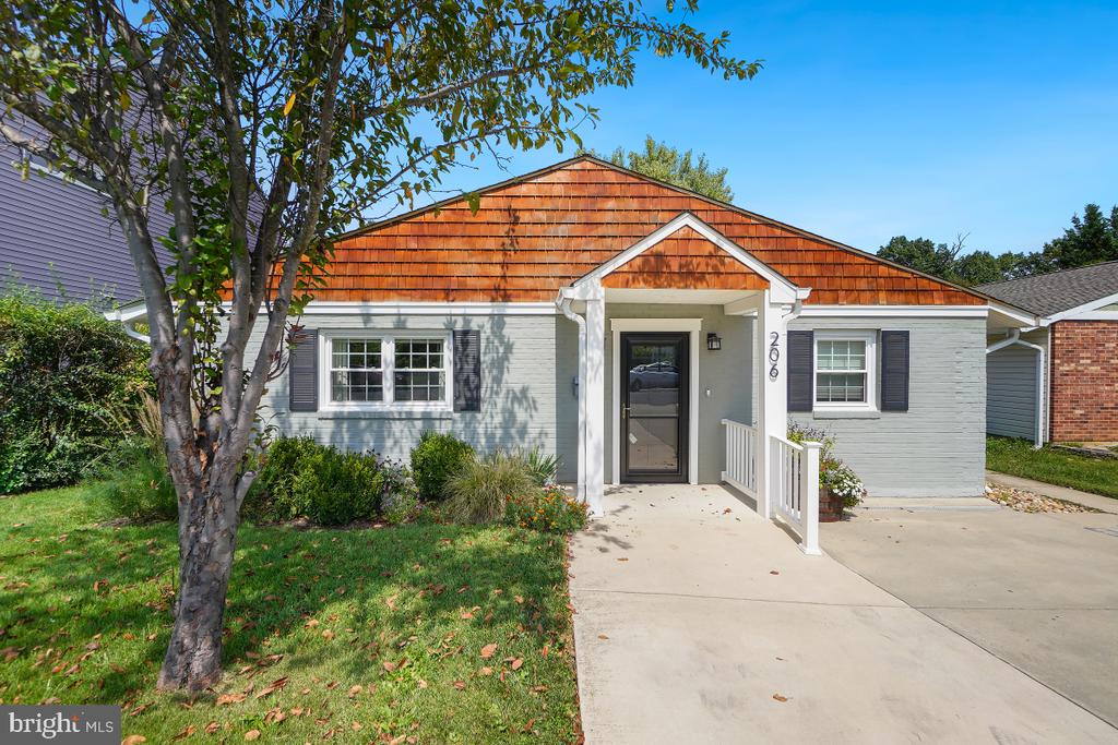 206 Crabb Ave
