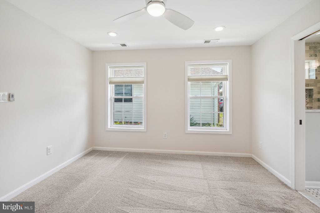 206 Crabb Ave