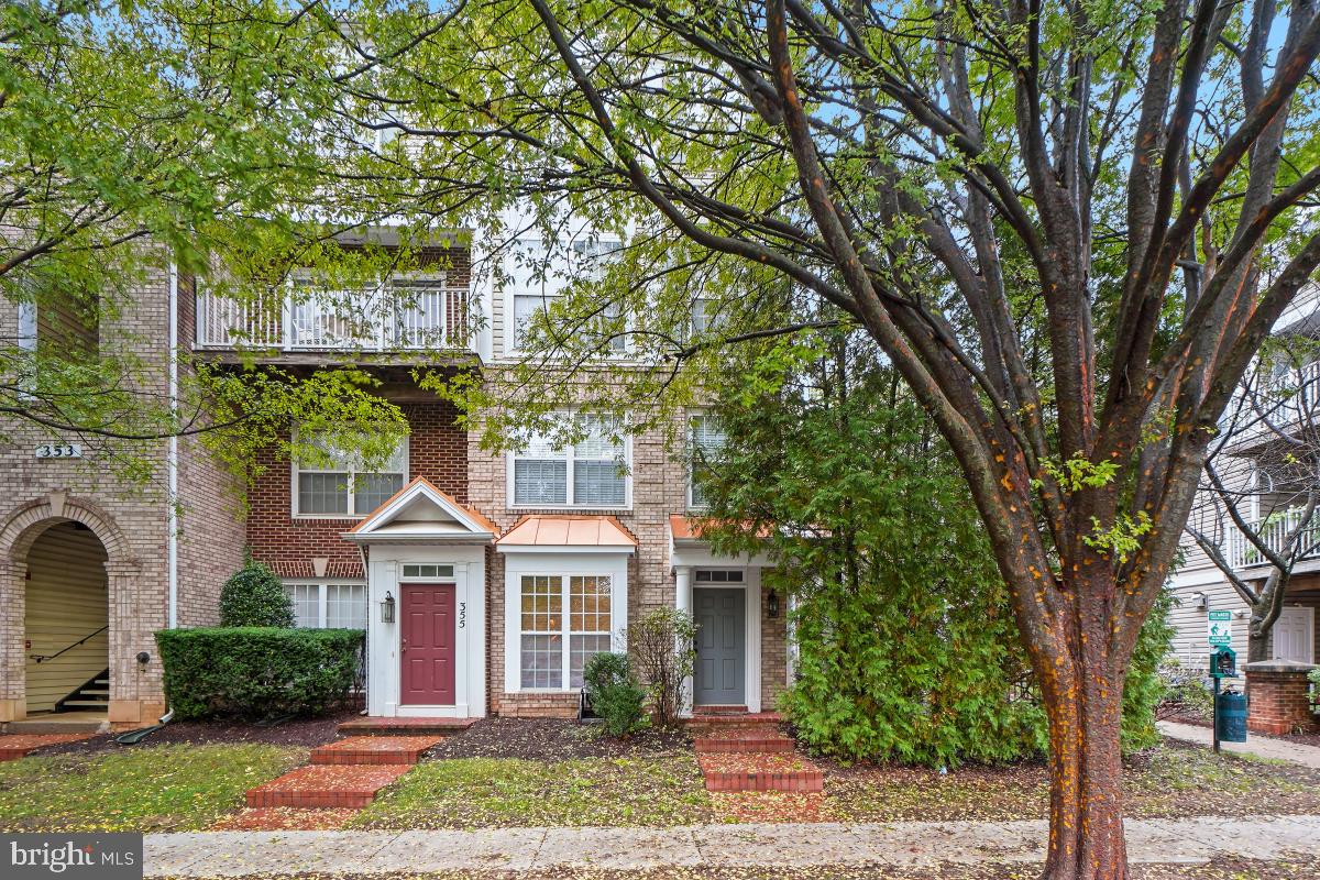 357 Fallsgrove Dr #54