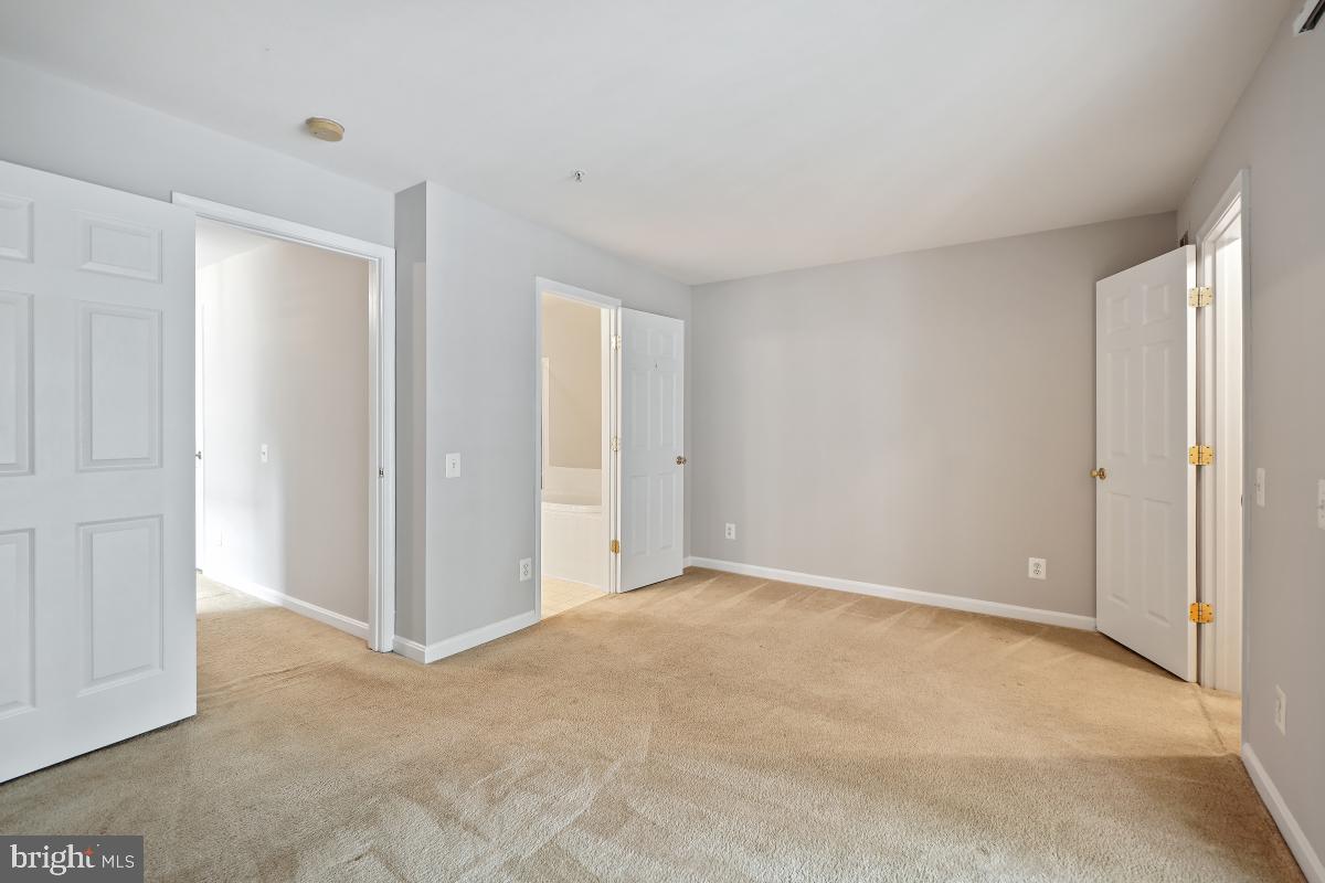 357 Fallsgrove Dr #54