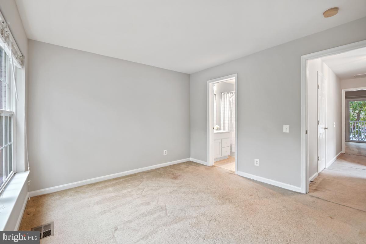 357 Fallsgrove Dr #54