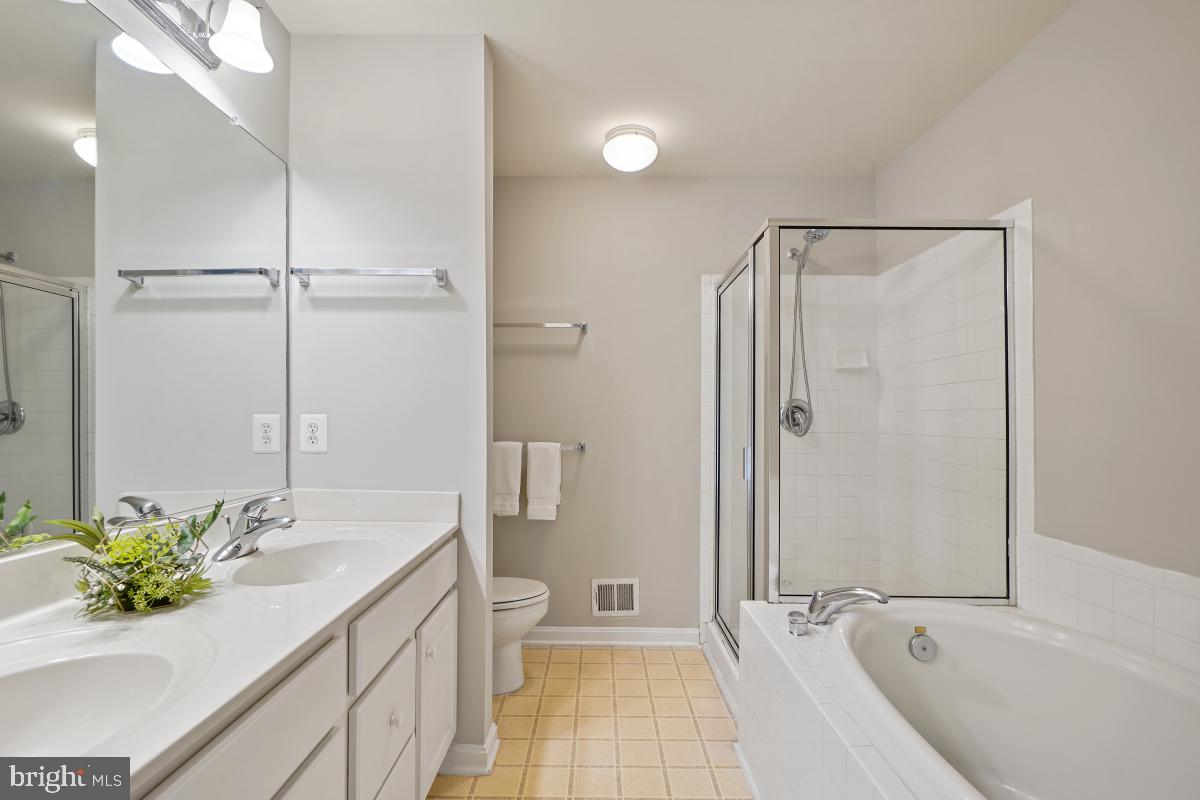 357 Fallsgrove Dr #54