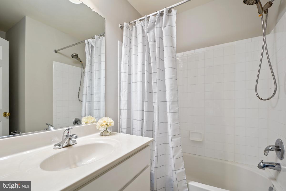 357 Fallsgrove Dr #54