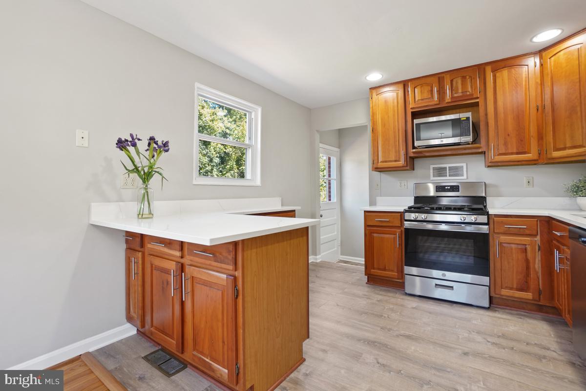 4711 Oxbow Rd