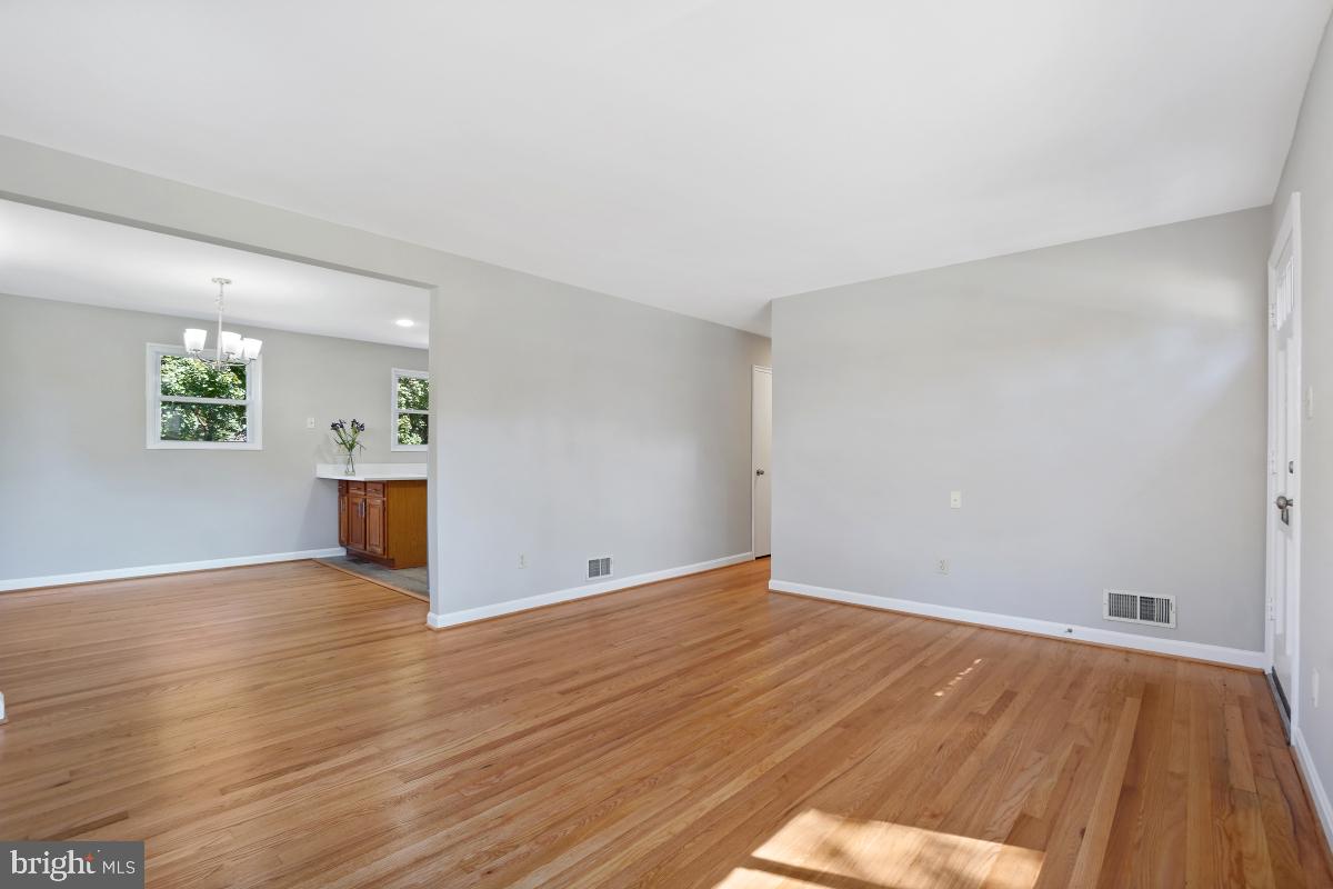 4711 Oxbow Rd