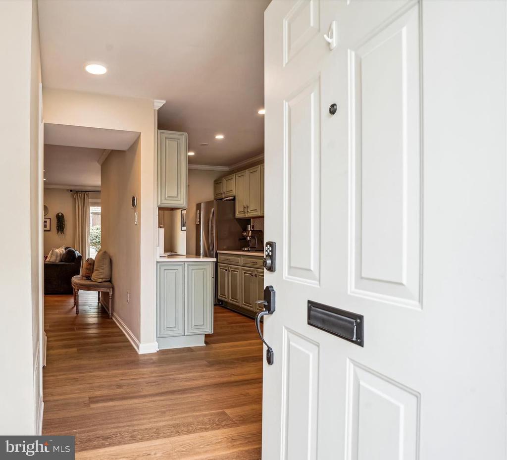 7 Longmeadow Dr