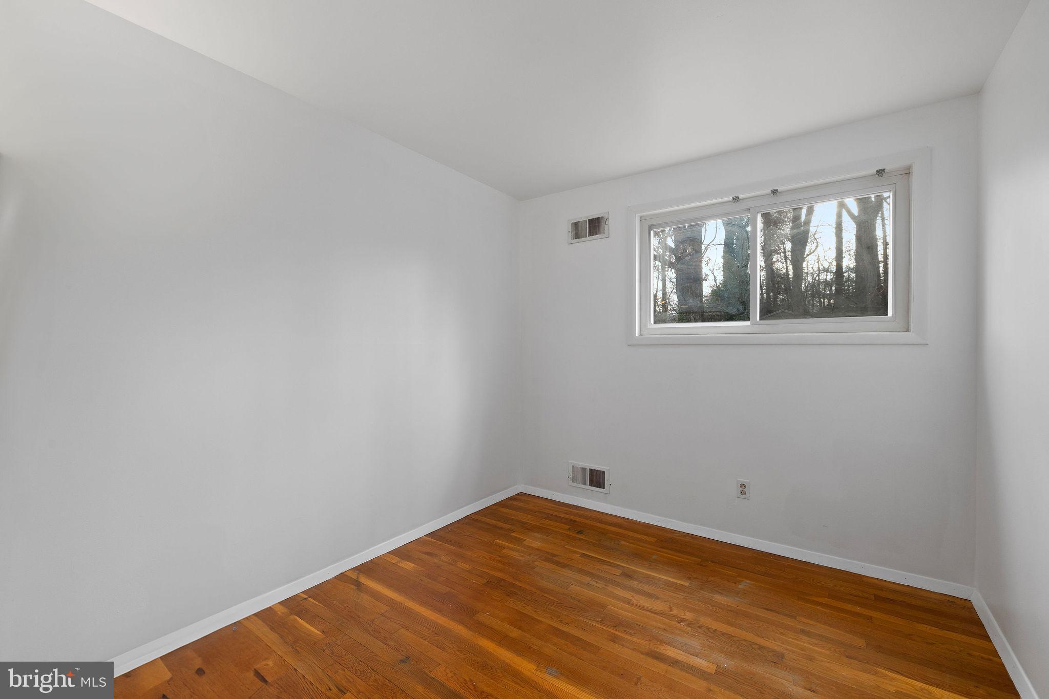 12405 Lima Dr