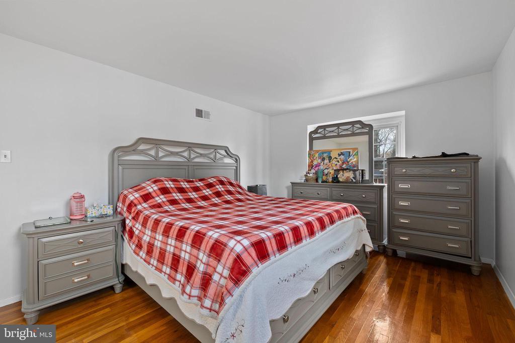 12405 Lima Dr