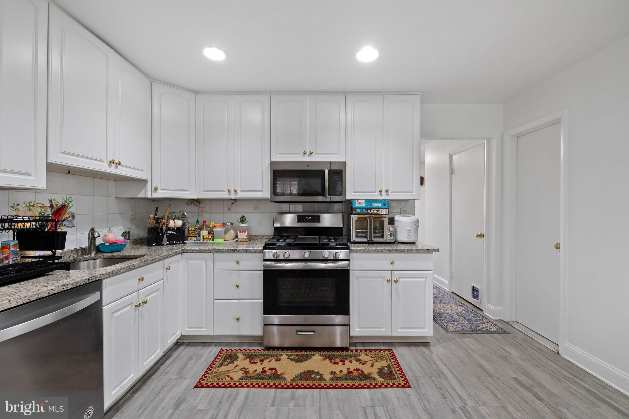 12405 Lima Dr