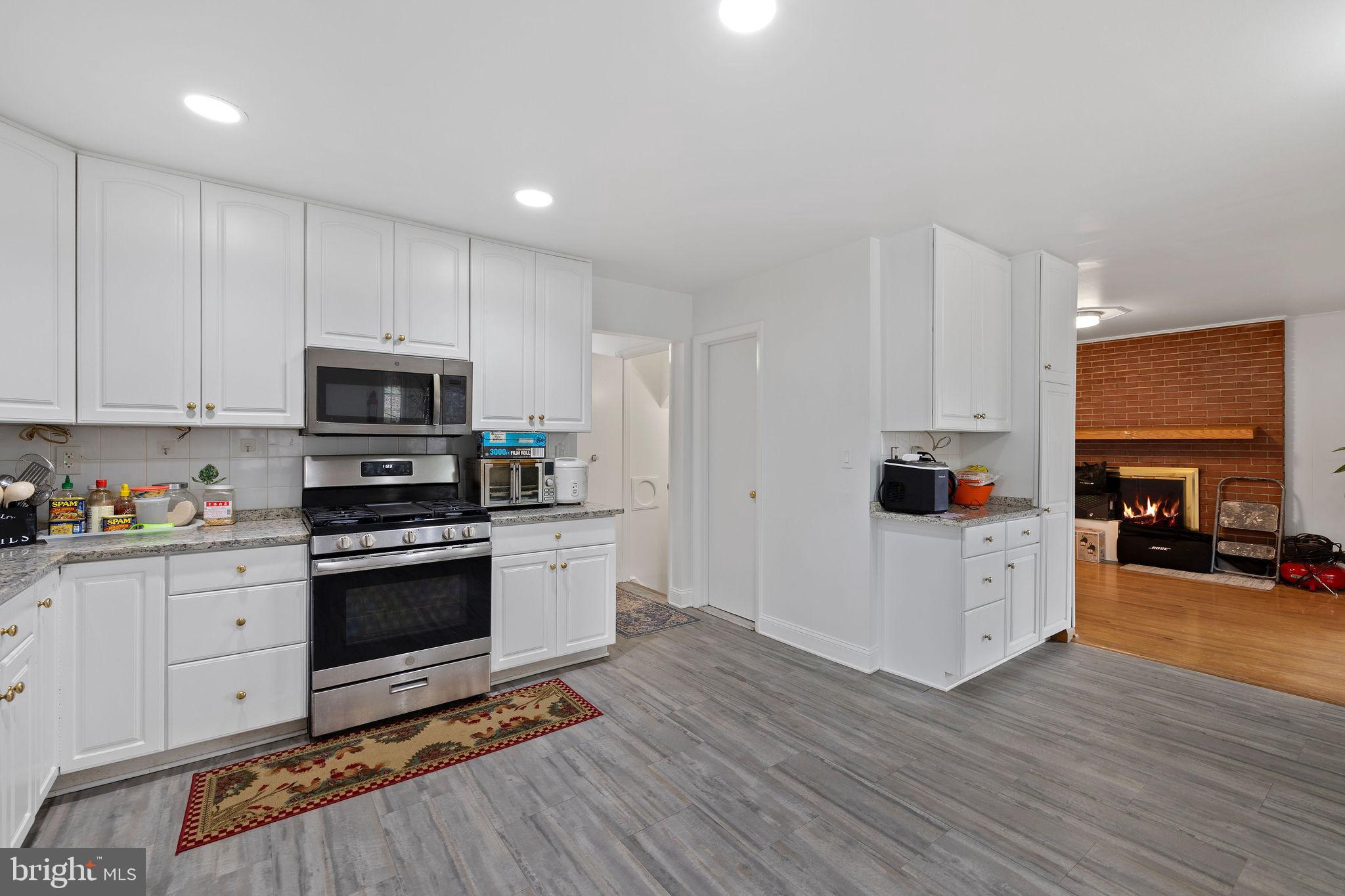 12405 Lima Dr