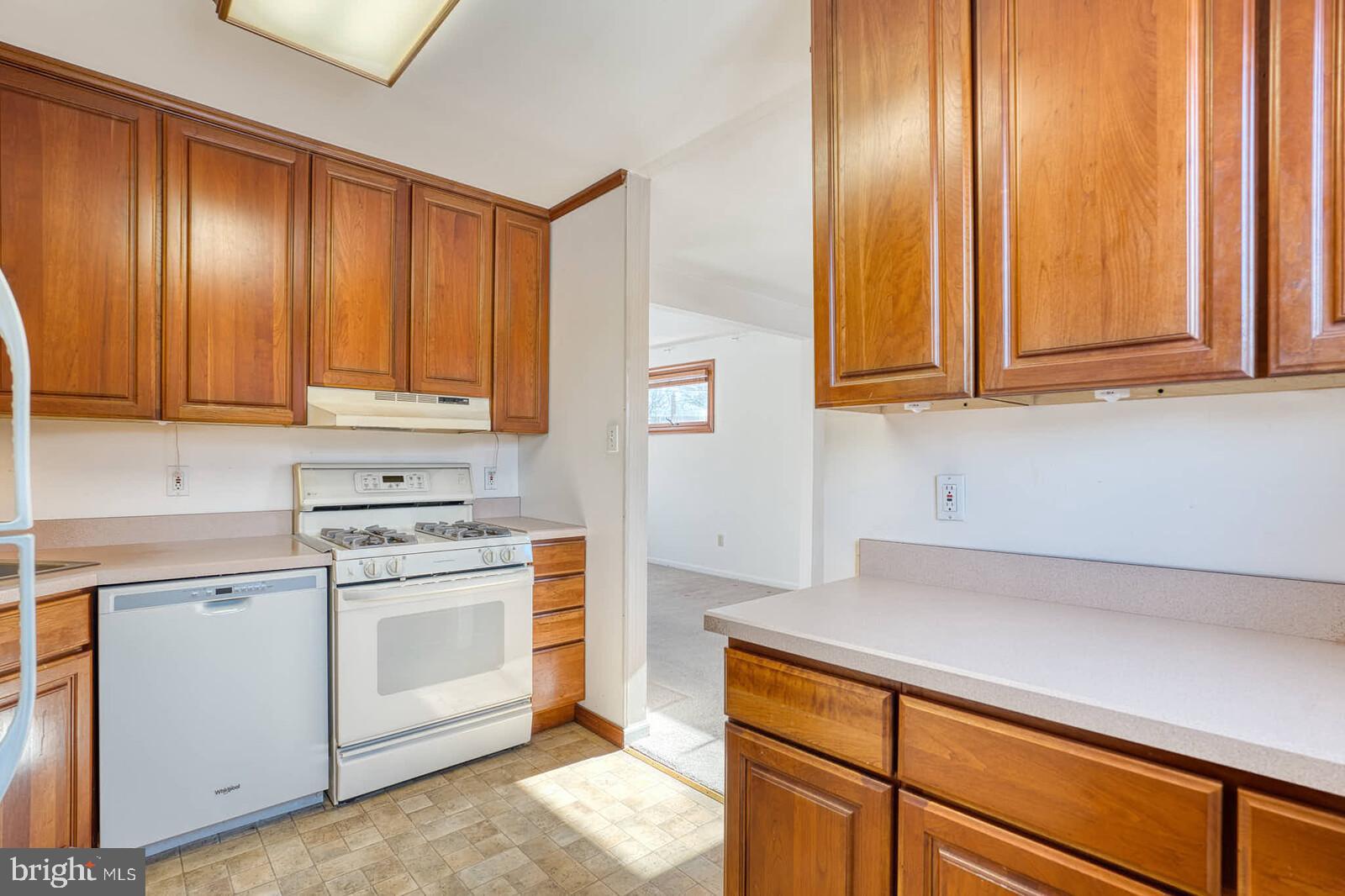 4808 Wilwyn Way