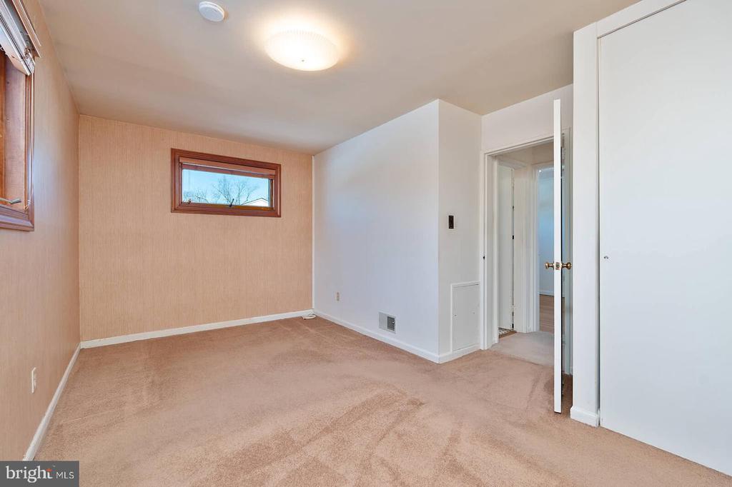 4808 Wilwyn Way