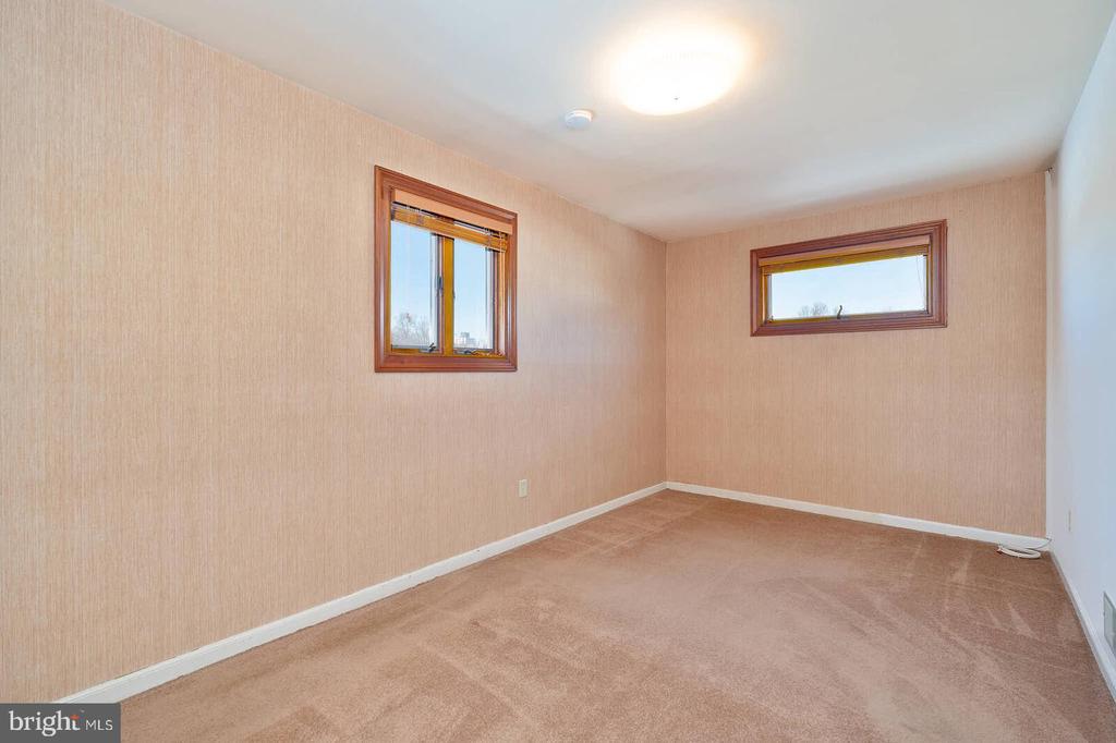 4808 Wilwyn Way