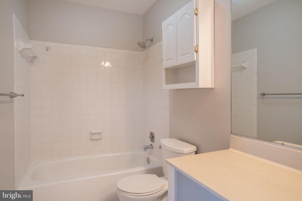 7502 CODDLE HARBOR