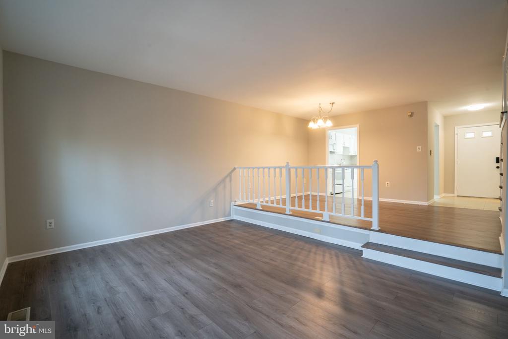 7502 CODDLE HARBOR