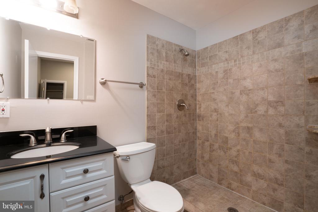 7502 CODDLE HARBOR