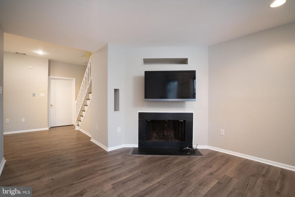 7502 CODDLE HARBOR