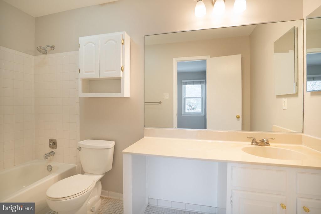 7502 CODDLE HARBOR