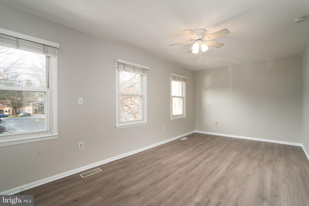 7502 CODDLE HARBOR