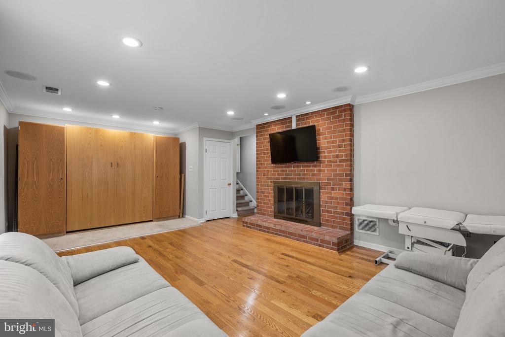 2900 Gracefield Rd