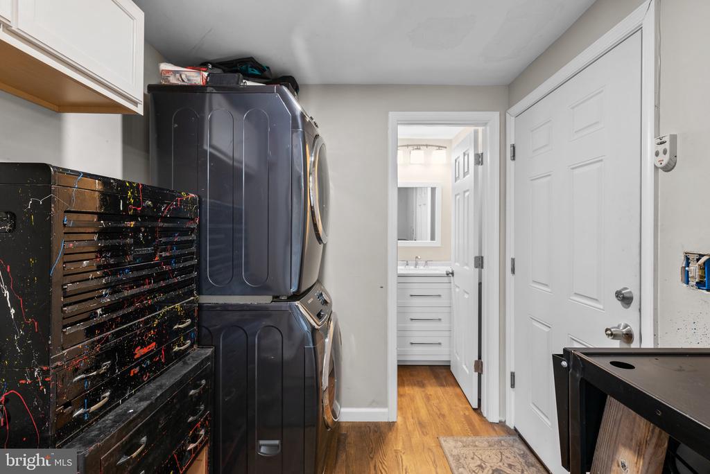 2900 Gracefield Rd