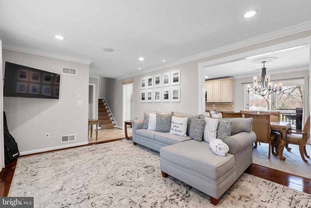 2900 Gracefield Rd