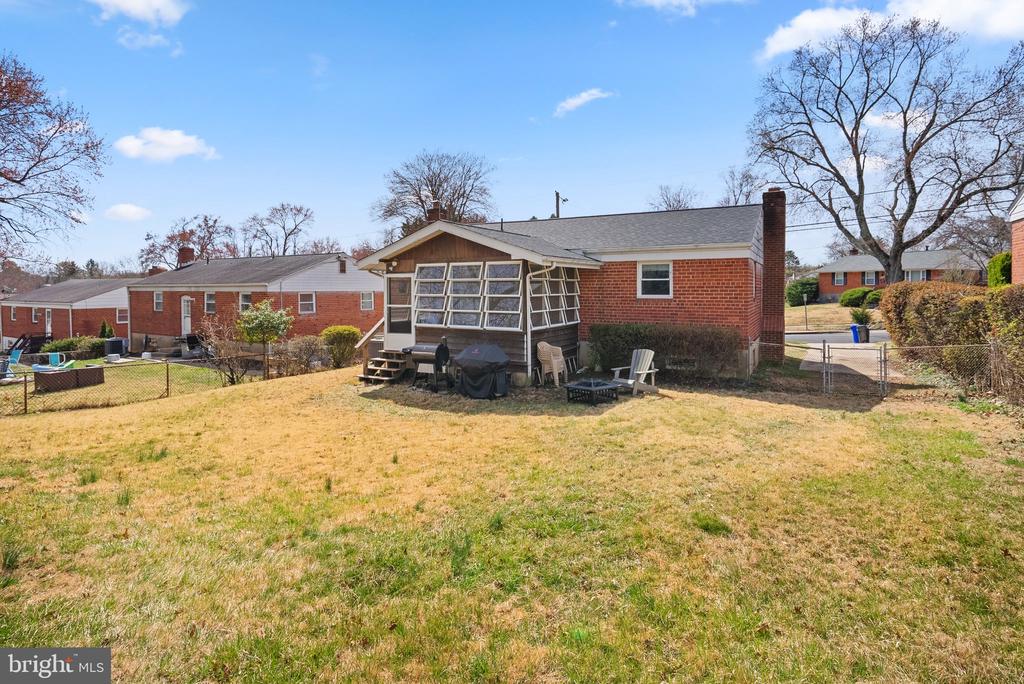 4809 Macon Rd