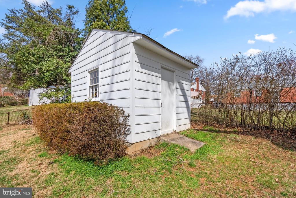 4809 Macon Rd