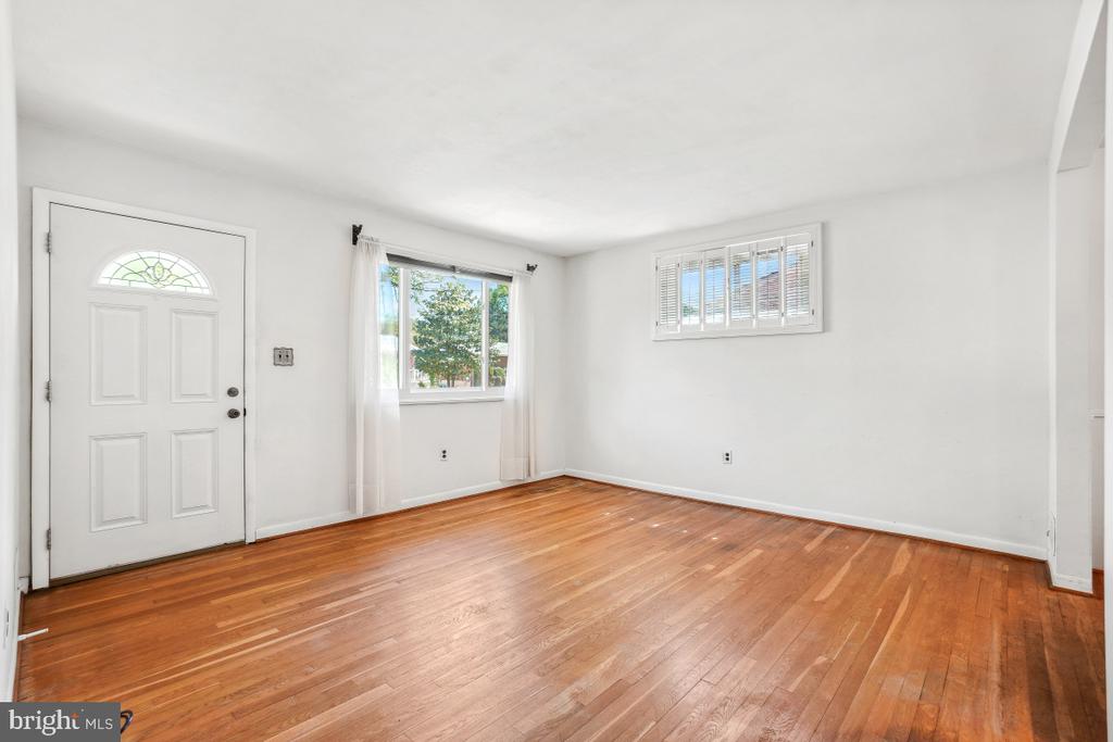 11208 Troy Rd