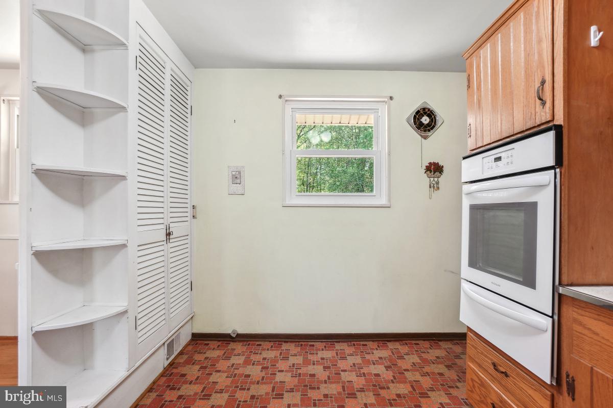 11208 Troy Rd