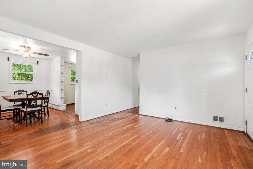11208 Troy Rd