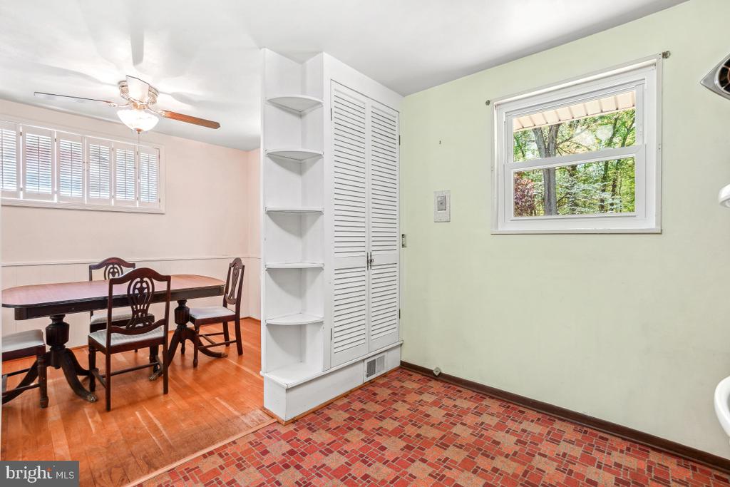 11208 Troy Rd