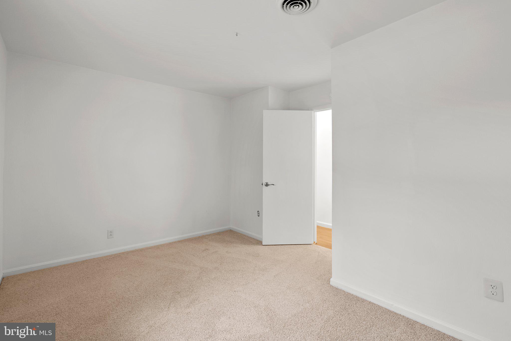 4606 WILWYN WAY