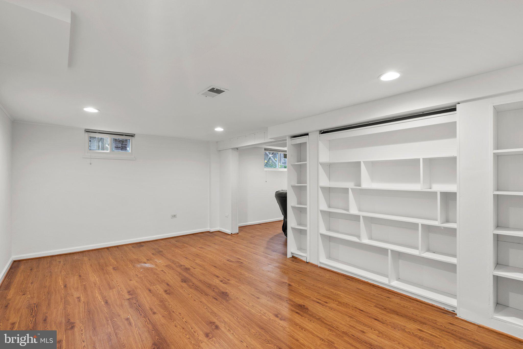 4606 WILWYN WAY