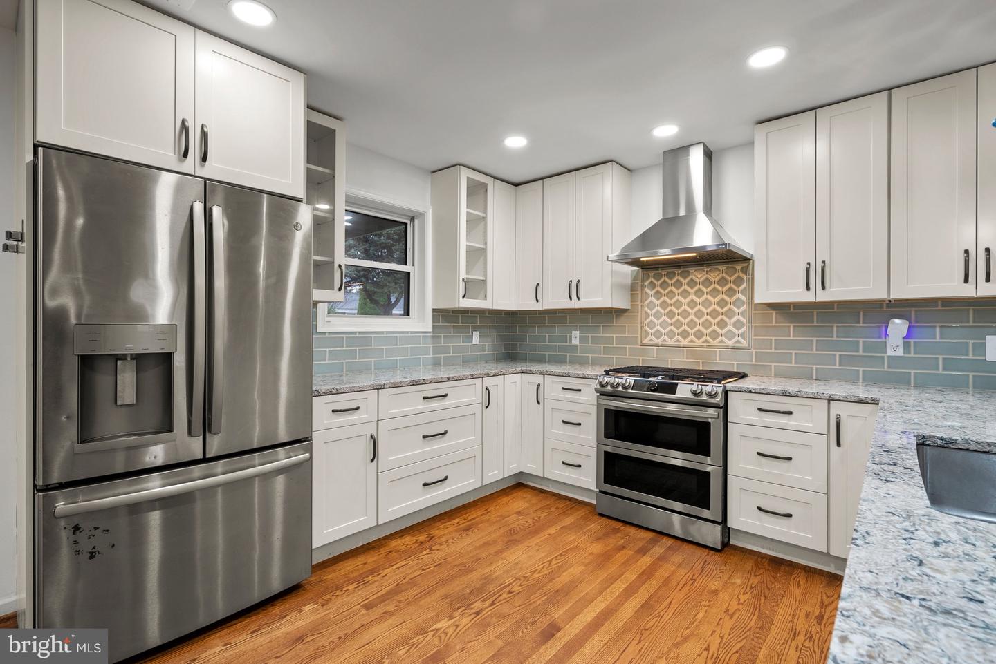 4606 WILWYN WAY
